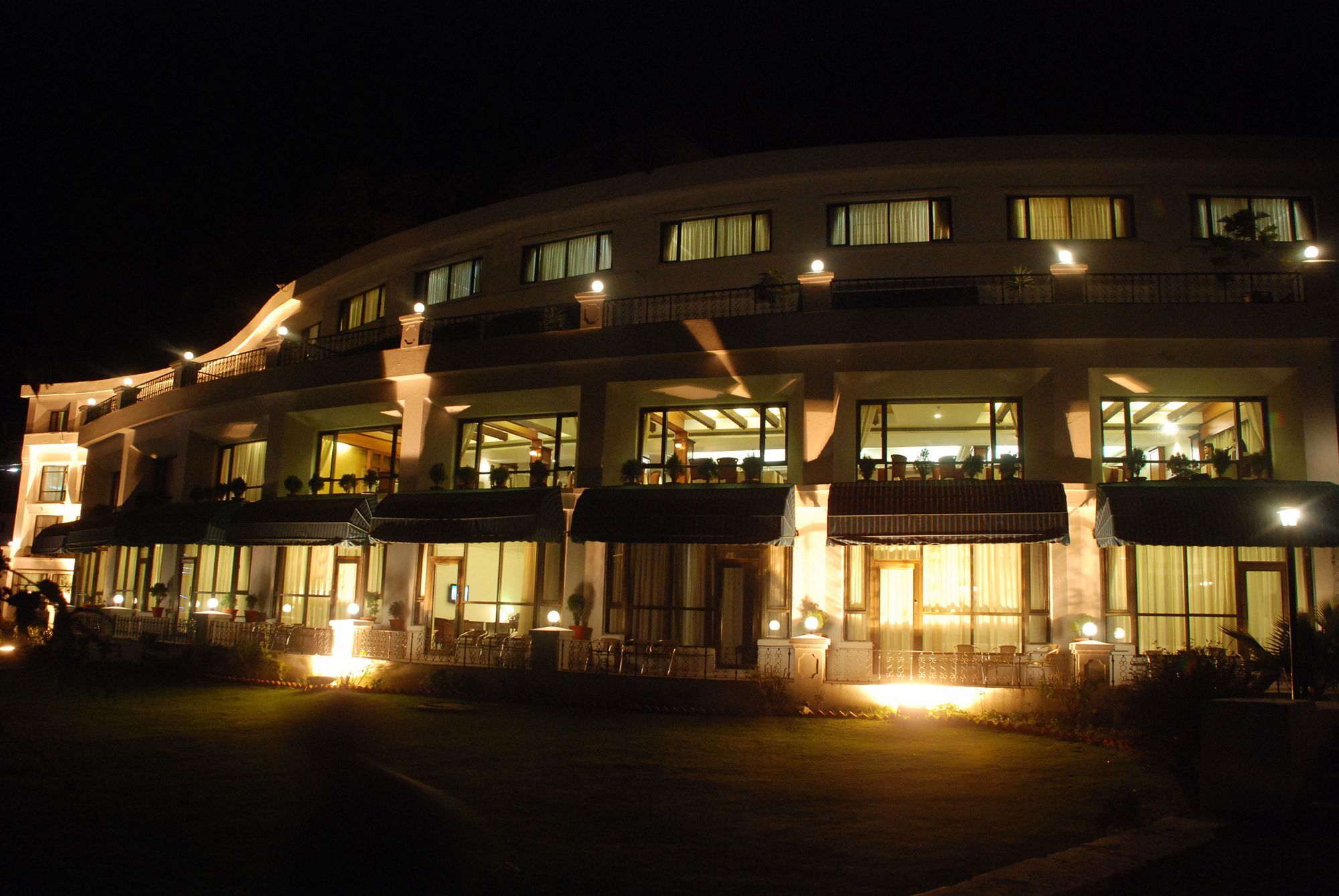 Namah Nainital, A Member Of Radisson Individuals Retreats Hotel Екстериор снимка